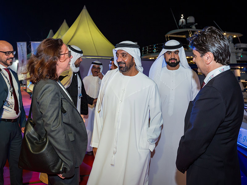 فخامة الأداء والتصميم الإيطالي تجذب الأنظار في معرض دبي العالمي للقوارب